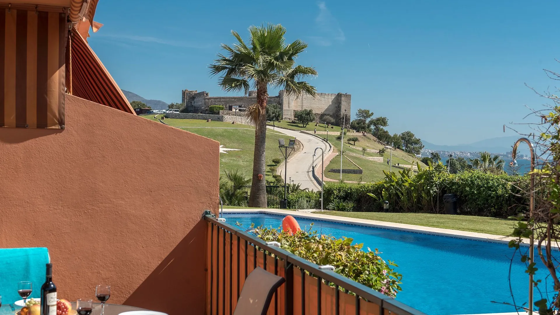 Cubo'S Apartamento Playa Castillo Sohail フエンヒロラ アパート